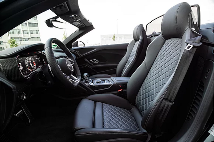 Audi R8 V10 Performance Spyder fahren