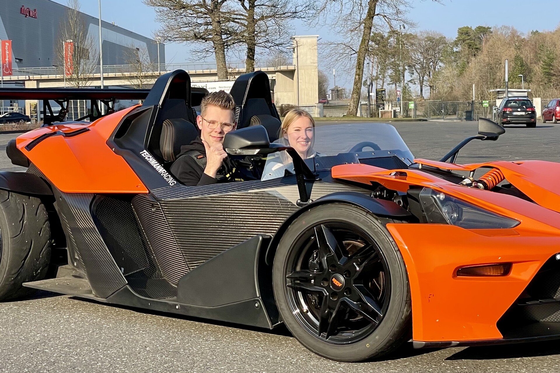 KTM X-BOW fahren: Rund um den Ring