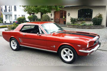 Ford Mustang Oldtimer fahren