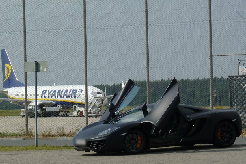 McLaren MP4-12C fahren