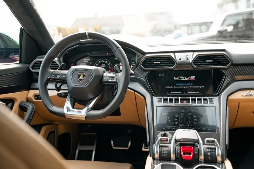 Lamborghini Urus mieten