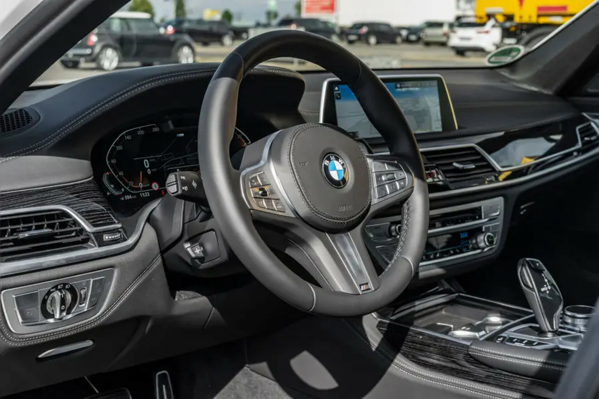 BMW 750i M mieten