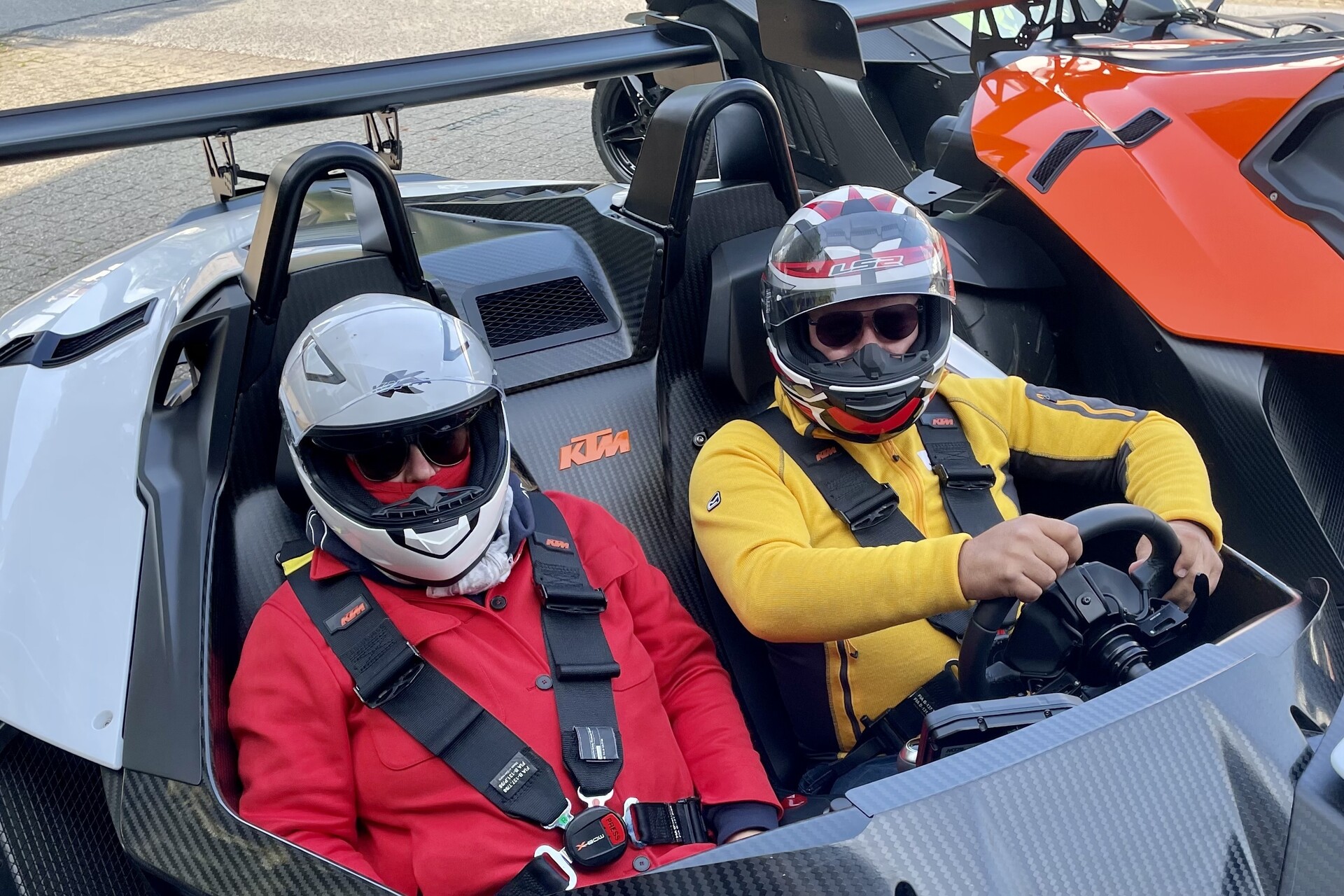 KTM X-BOW fahren: Rund um den Ring