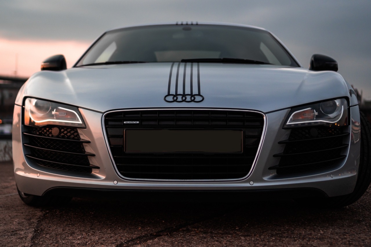 Audi R8 V8