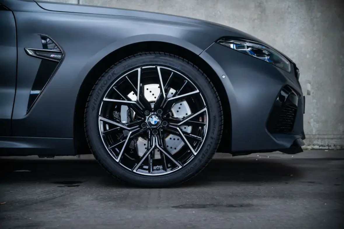 BMW M8 Competition mieten