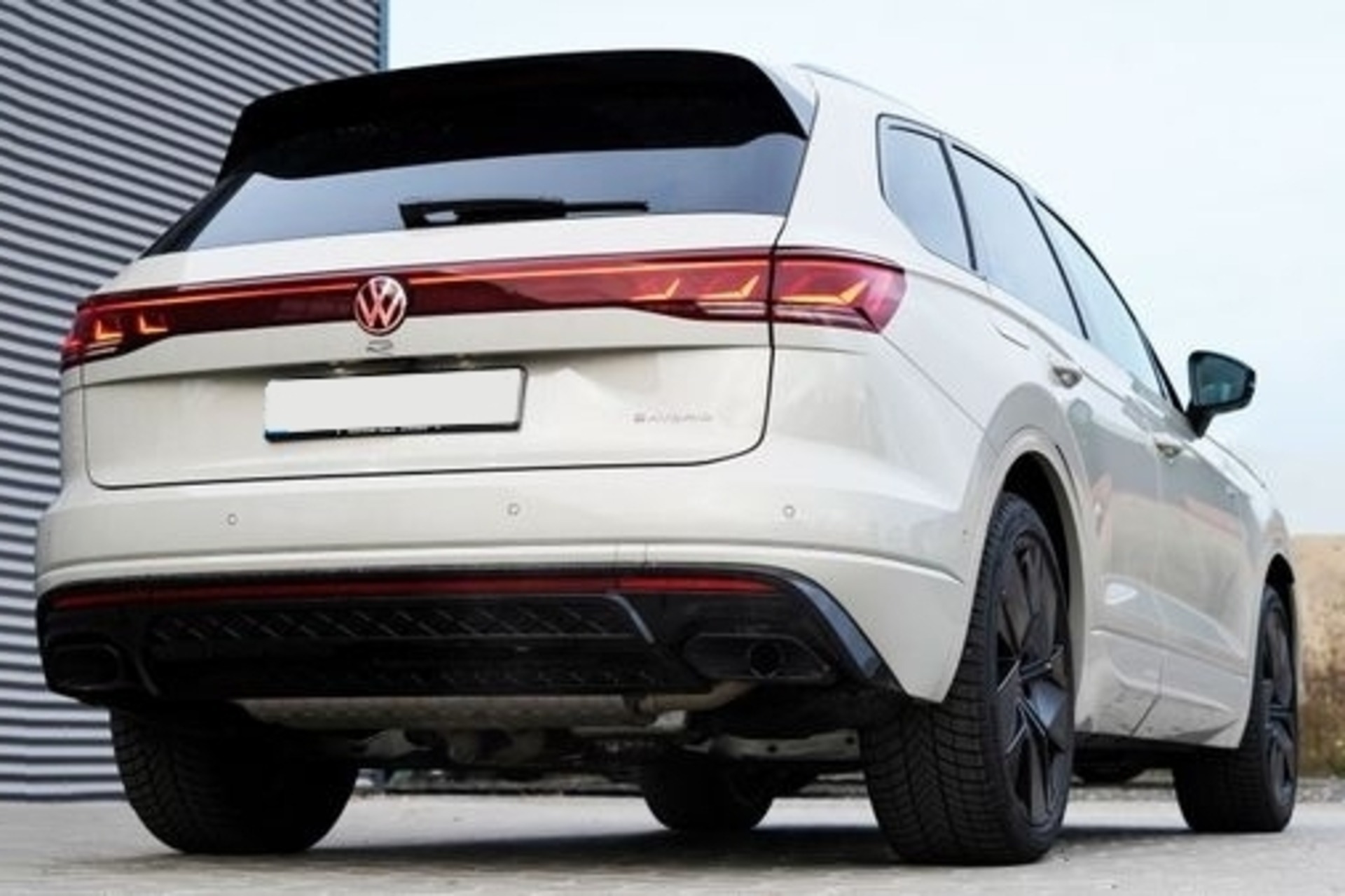 VW Touareg R eHybrid