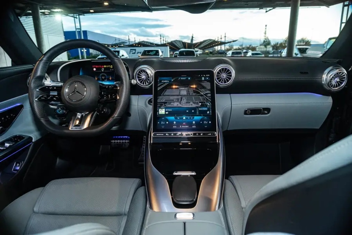 Mercedes AMG SL63 Roadster mieten