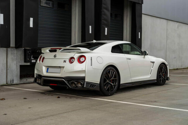 Nissan GT-R_1